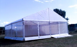 Nous vous proposons à la location ou à la vente un chapiteau rideaux cristal pour un mariage et pour tout type d’événement particulier de type anniversaire, mariage, cocktail, repas de famille. Structura Toulouse, Montauban, Albi, Auch, Castres, Rodez, Perpignan, Agen