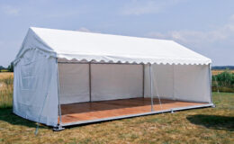 Nous vous proposons à la location ou à la vente une tente pour un anniversaire et pour tout type d’événement particulier de type mariage, cocktail, repas. Structura Toulouse, Montauban, Albi, Auch, Castres, Rodez, Perpignan, Agen