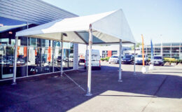 Structura propose la location d’un chapiteau barnum faisant office d’auvent pour une opération commerciale pour un concessionnaire sur Toulouse, Montauban, Albi, Castres, Auch, Rodez, Carcassonne, Perpignan, Béziers, Agen