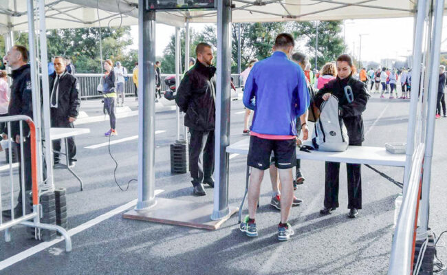 Structura propose la location et la vente de pagode pliante 3mx3m pour vos stand pour un évènement sportif sur Toulouse, Montauban, Albi, Castres, Auch, Rodez, Carcassonne, Perpignan, Béziers, Agen