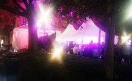 Structura propose la location de gardens, tentes, chapiteaux, banrums pour vos événements professionnels tels que salons, foires, expositions sur toute la France