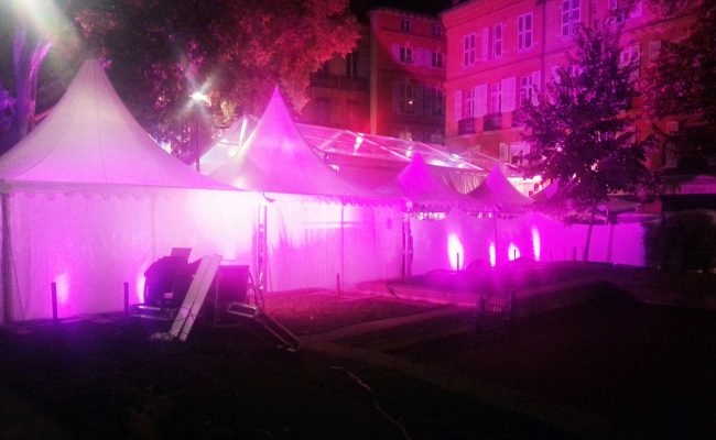 Structura propose la location de gardens, tentes, chapiteaux, banrums pour vos événements professionnels tels que salons, foires, expositions sur toute la France