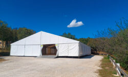 17 – Chapiteau barnum 20mx30m avec plancher